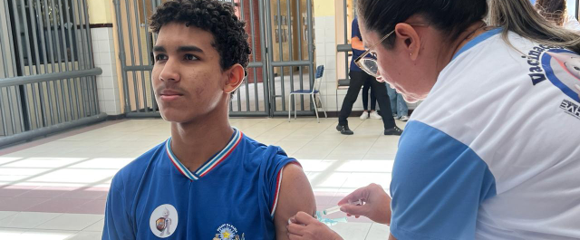 Sesau aplica mais de 1.500 vacinas nas unidades escolares e cronograma segue até o dia 20 de março