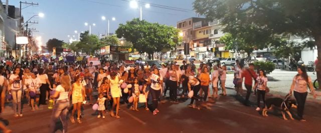 Simpatizantes do movimento #EleNão, contra o candidato a presidência Jair Bolsonaro, foram as ruas de Paulo Afonso