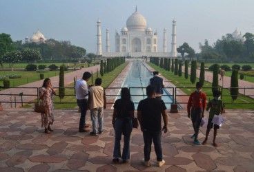 Taj Mahal reabre apesar do aumento de casos de Covid-19 na Índia