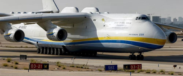 Veja imagens do Antonov-225, maior avião do mundo destruído em ataque russo na Ucrânia