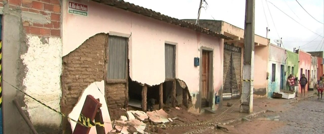Coronel João Sá: Casas perto da área onde barragem se rompeu serão demolidas, diz governador.