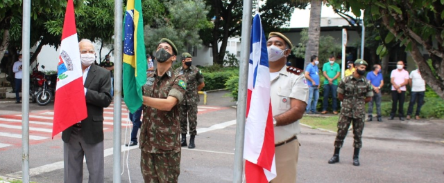 Solenidade de hasteamento de bandeiras abre Semana da Emancipação Política de Paulo Afonso