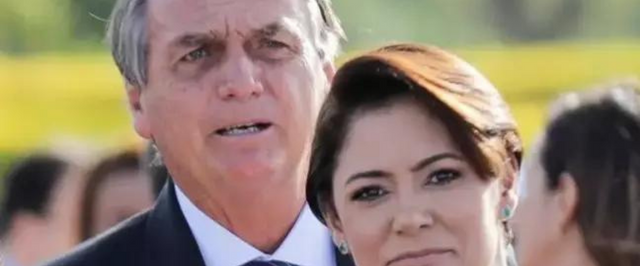 Michelle Bolsonaro nega crise no casamento em 1º post pós-eleições