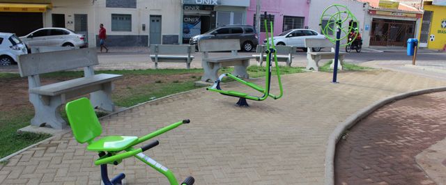 Praça Libanesa ganha equipamentos para prática de exercícios físicos